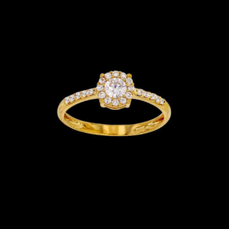 Bague solitaire rond entouré oxydes de zirconium
